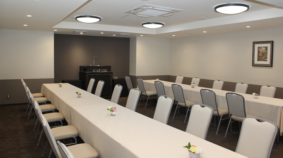 北大阪祭典の会食室の写真。初七日法要などに使用できる。