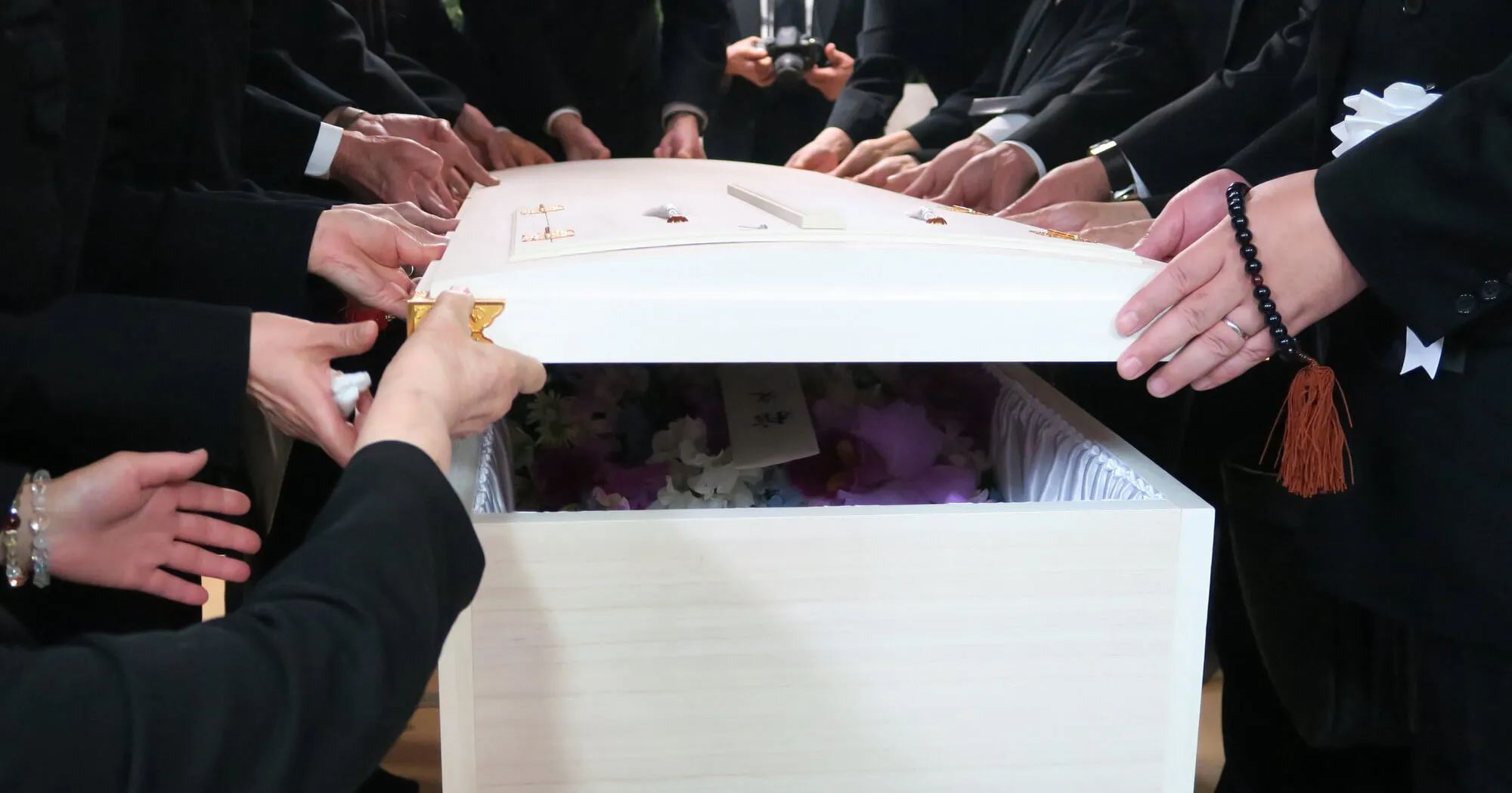 納棺・告別式を行う一日葬のイメージ
