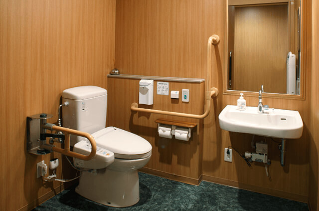 小樽市の民営斎場「やわらぎ斎場小樽」多目的トイレ