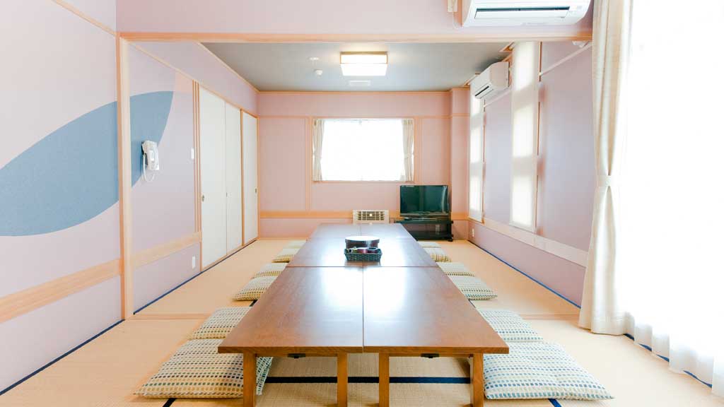 鶴ヶ島市の民営斎場「ハートホール若葉」会食室