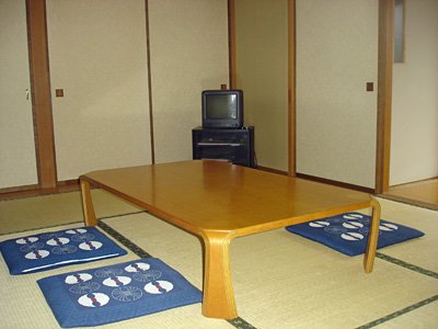 米子市の民営斎場「ピアベール米子」親族控室
