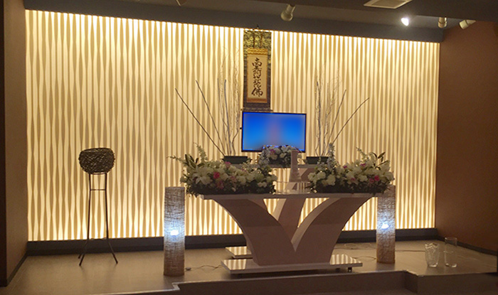 京都市伏見区の民営斎場「伏見メモリアルホール」祭壇